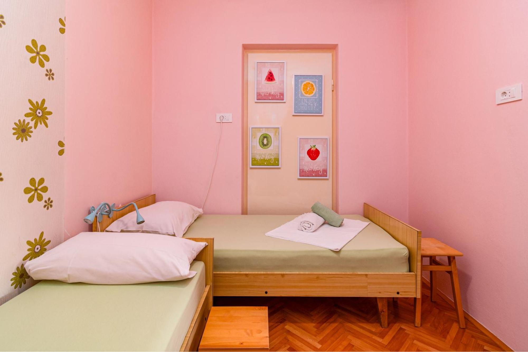 Apartments And Rooms By The Sea Banjol, Rab - 5077 Chambre photo